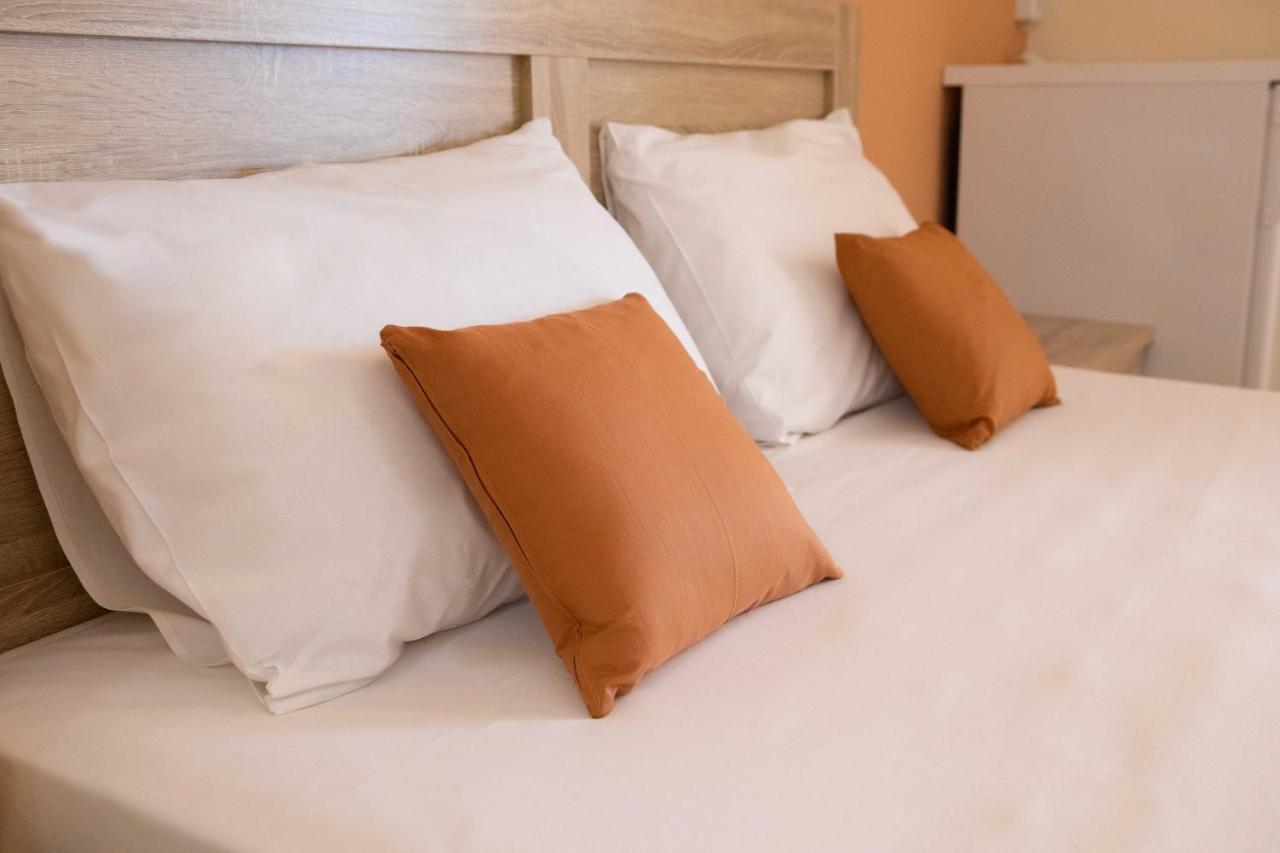 טולון Stella Rooms מראה חיצוני תמונה